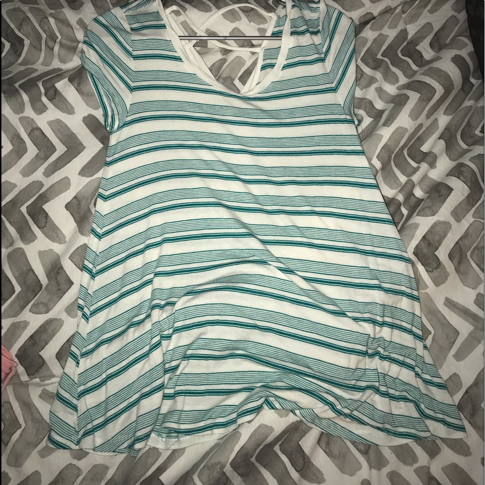 Very cute flowy shirt
